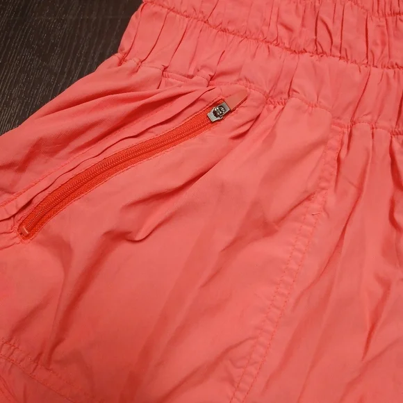 Coral Women's Shorts Free Peaple Muvenment. - Picture 5 of 6